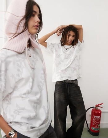 Unisex all over printed t-shirt in white