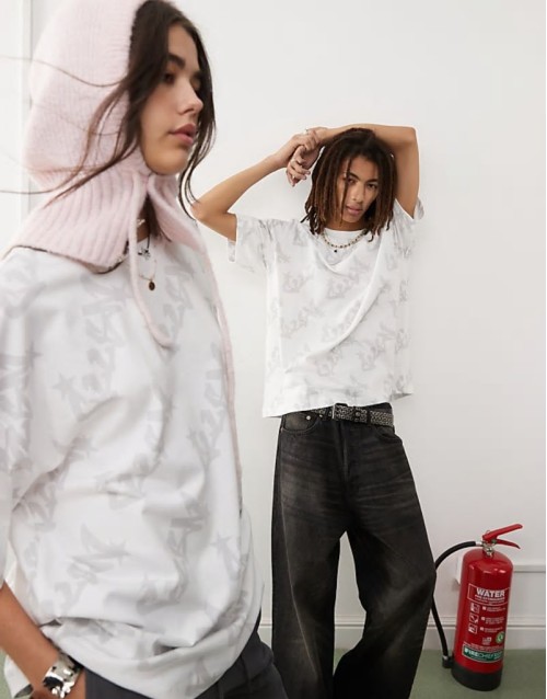 Unisex all over printed t-shirt in white