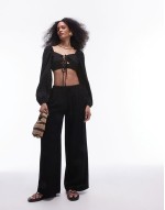 ruched cut out balloon sve top in black