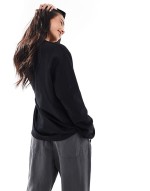 long sve skate top with world sports car graphic in black